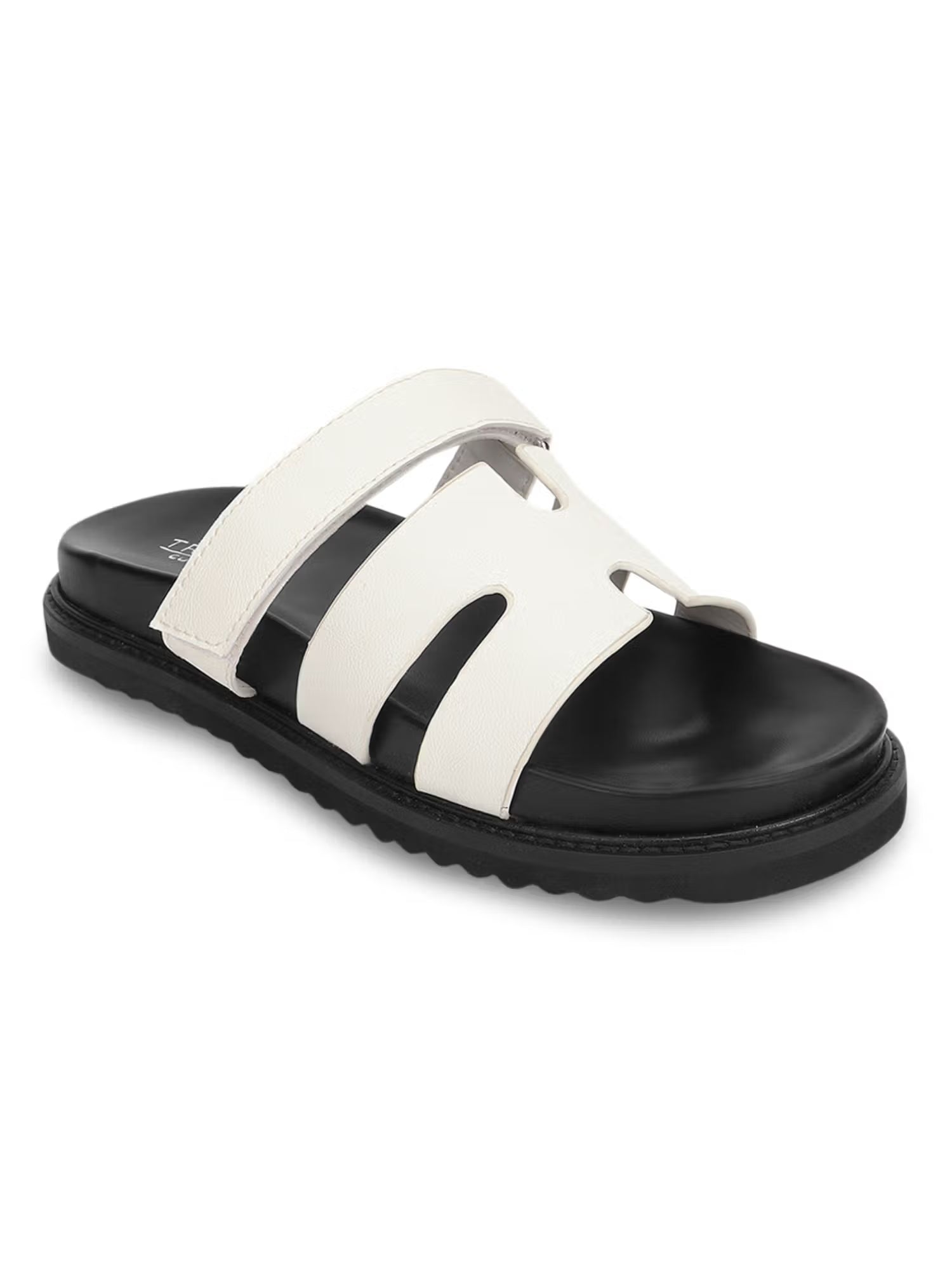 Women White Solid Sandals